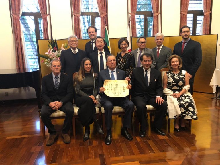 Maurílio Biagi Filho recebe Diploma de Honra ao Mérito decônsul-geral do Japão Maurílio Biagi Filho recebe Diploma de Honra ao Mérito decônsul-geral do Japão