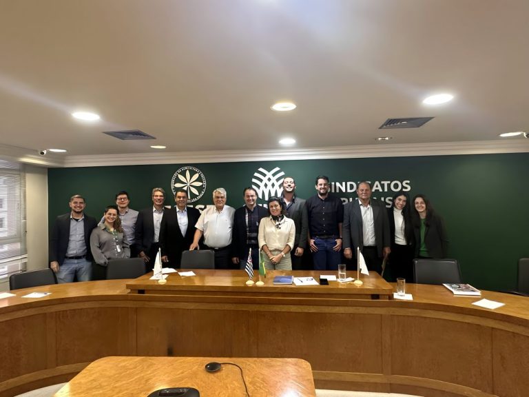 COMISSÃO DE CANA-DE-AÇÚCAR E ENERGIA RENOVÁVEL DA FAESP DEBATE ALTERNATIVAS PARA MELHORAR A REMUNERAÇÃO DO FORNECEDOR DE CANA E AUMENTAR A COMPETITIVIDADE DO ETANOL COMISSÃO DE CANA-DE-AÇÚCAR E ENERGIA RENOVÁVEL DA FAESP DEBATE ALTERNATIVAS PARA MELHORAR A REMUNERAÇÃO DO FORNECEDOR DE CANA E AUMENTAR A COMPETITIVIDADE DO ETANOL