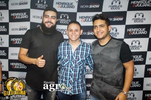 henrique e juliano 19